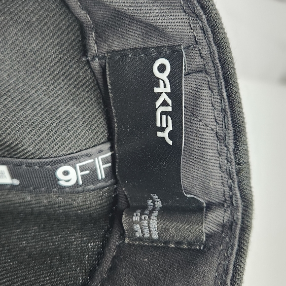 Oakley Hat Black Men's Cap - Picture 4 of 9